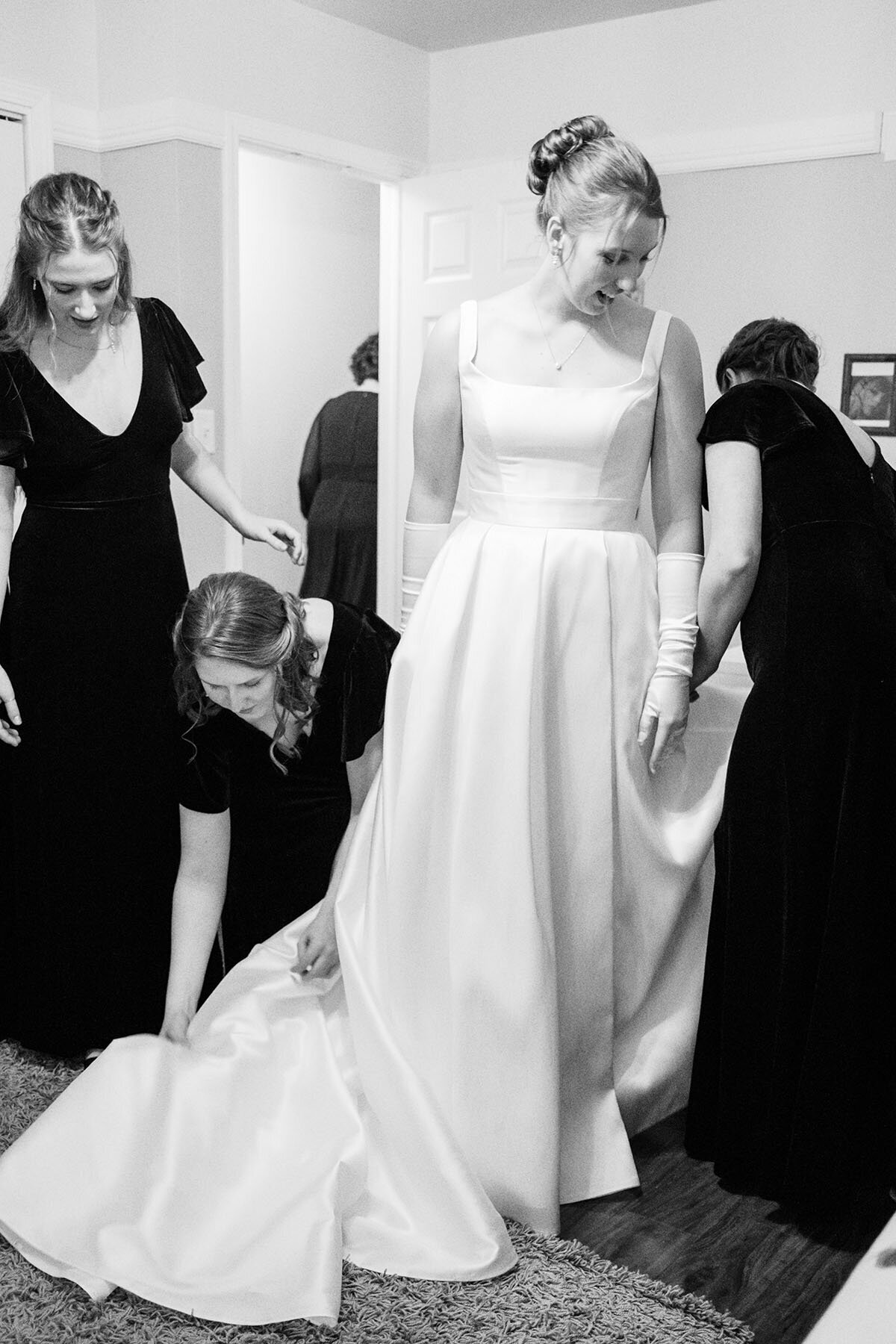 Emma+Nathan_wedding_preparation-0136
