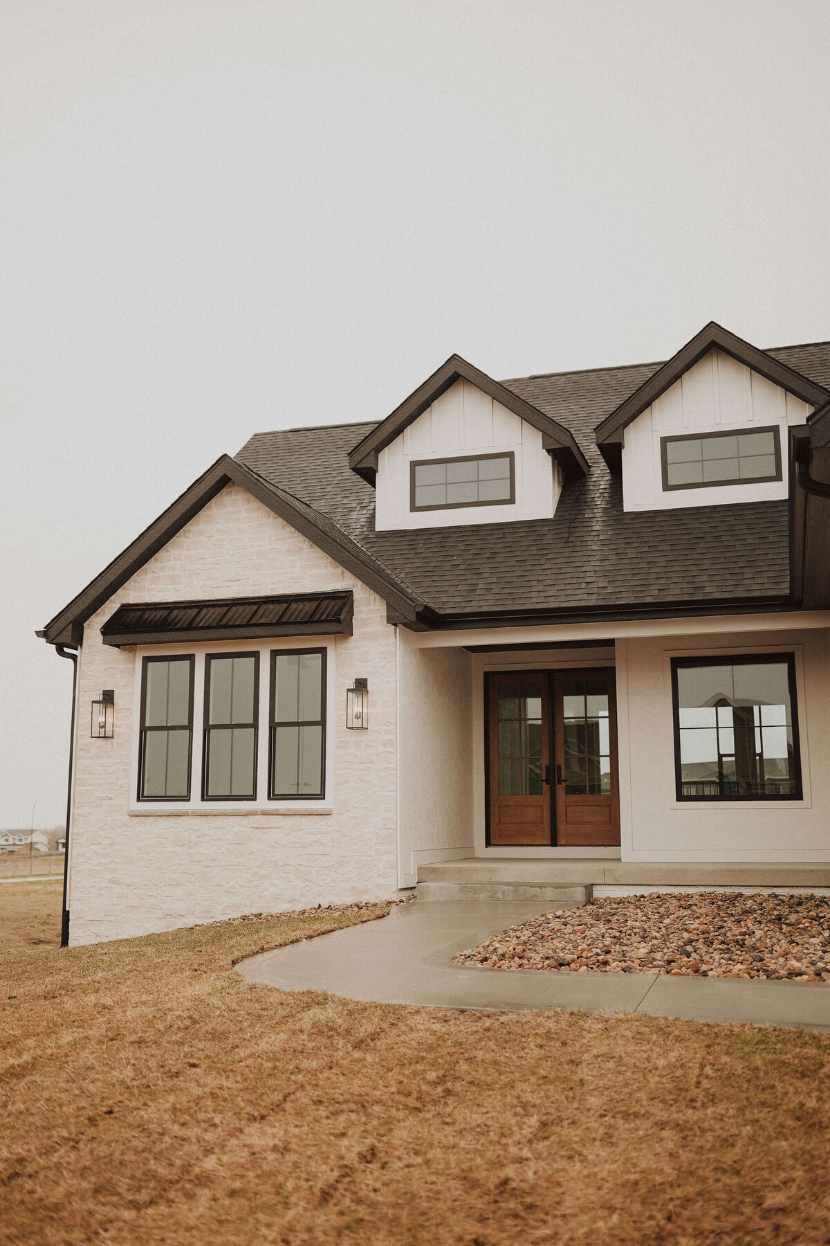 3029-Exterior-Grimes-Central-Iowa-Custom-Home-JRL-Builders-3F1A4622