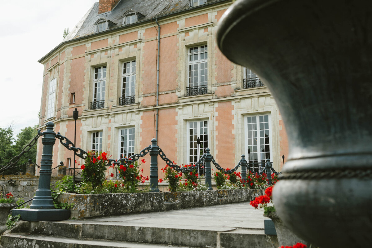 Romantic French Chateau Wedding in Paris - Stacey Vandas Photography 48