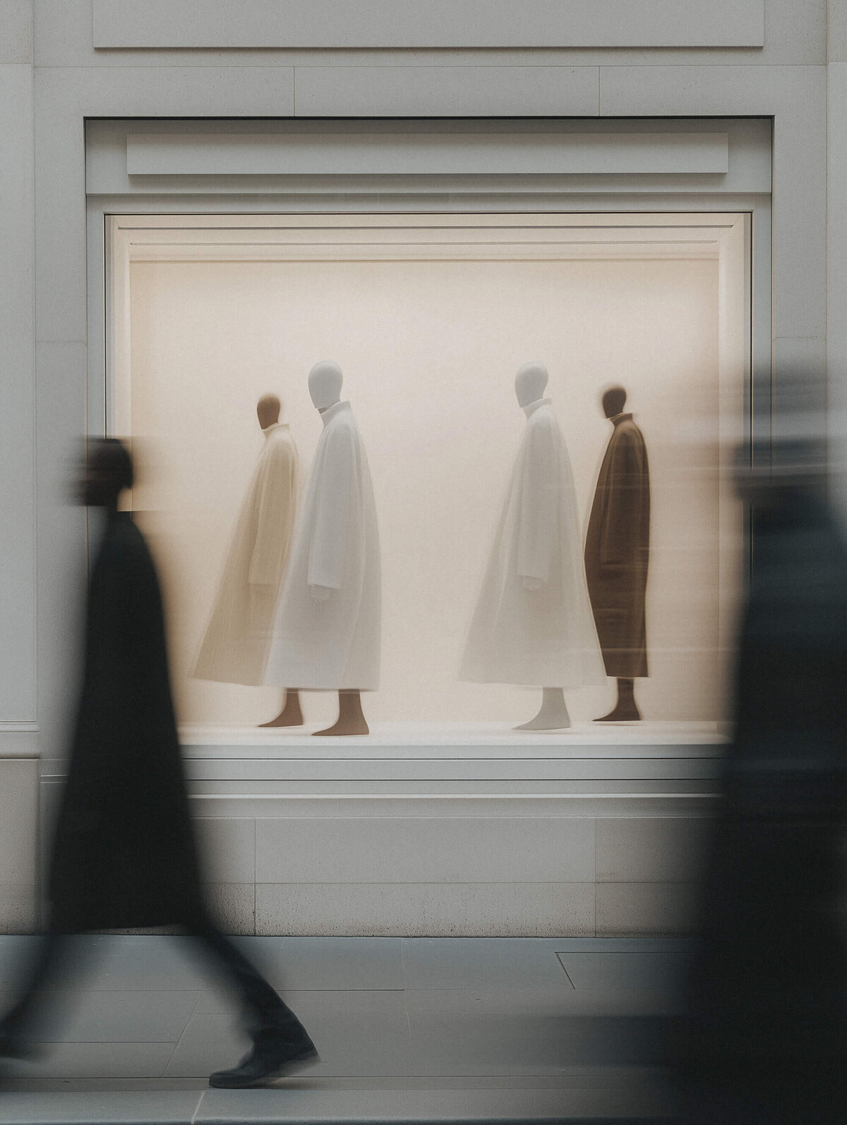 TONIC_Martini_FashionLifestyleStock-storefront-luxury