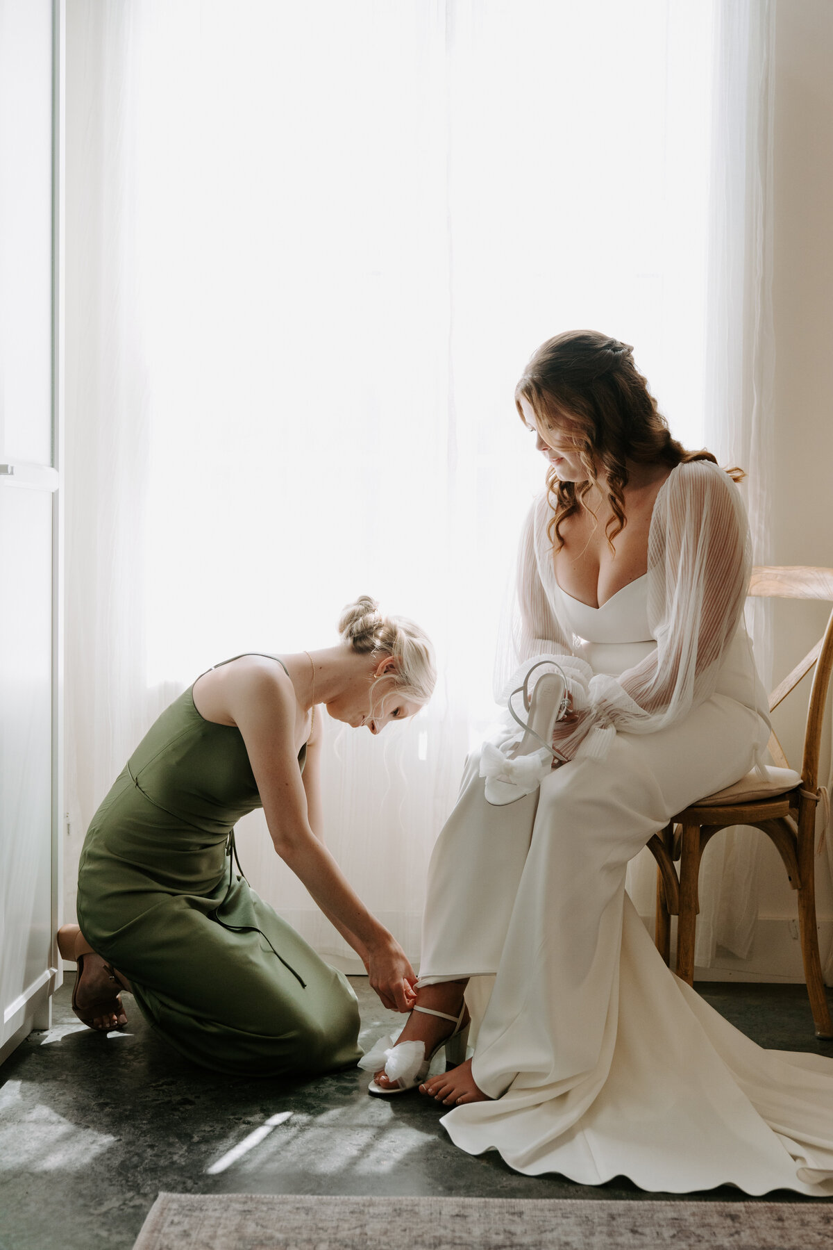 evergreen_weddings_co_canada_wedding_planner_designer_ottawa_winnipeg_toronto_full_service_wedding_planning_management_coordination_coordinating_design_services_designer_luxury_high_end_GettingReady-247