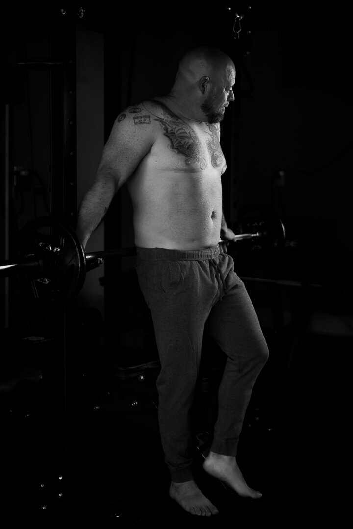 dallas-boudoir-photography-bepresentstudios-Phillip_graysweatpants-2