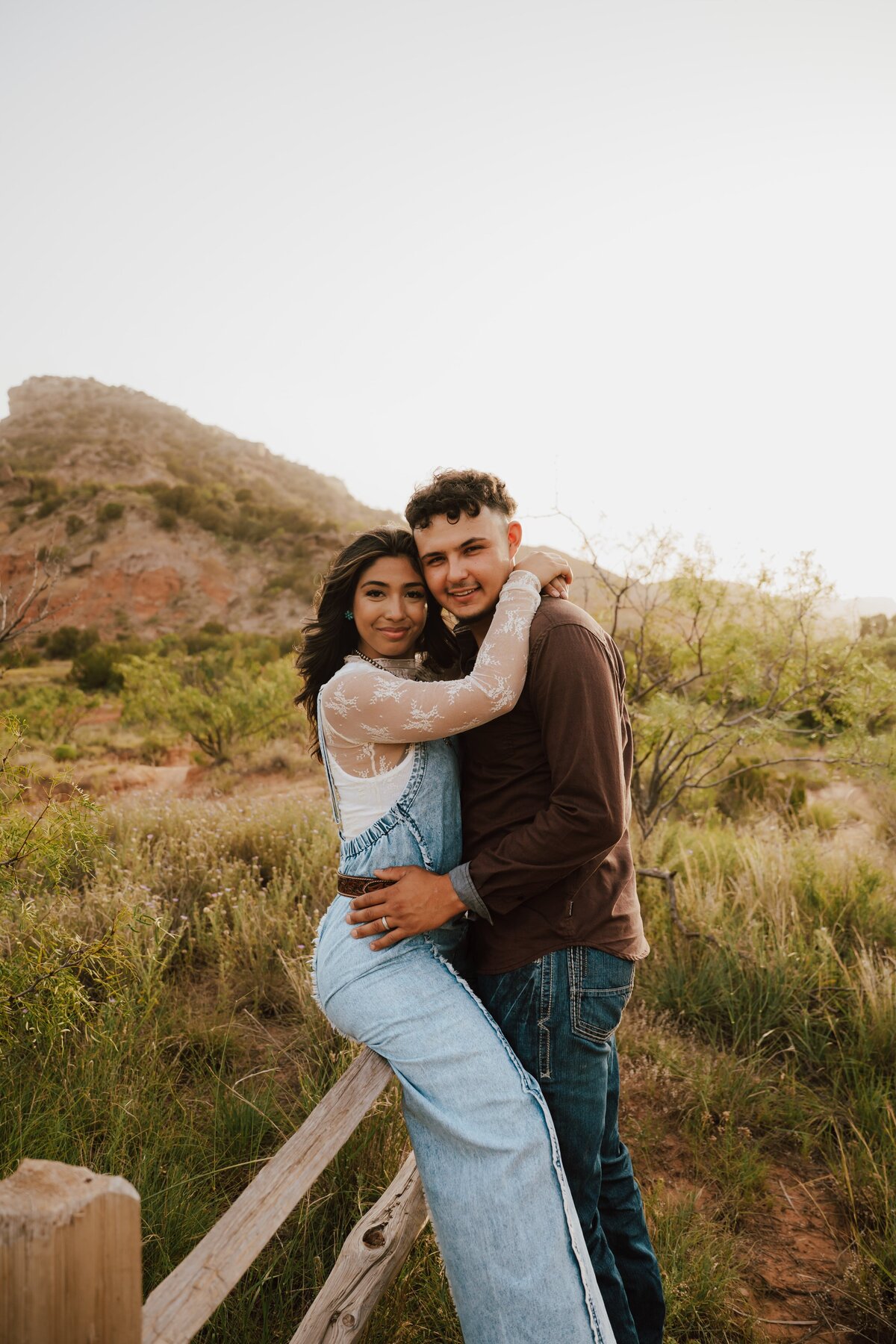 couple-in-palo-duro-canyon-min