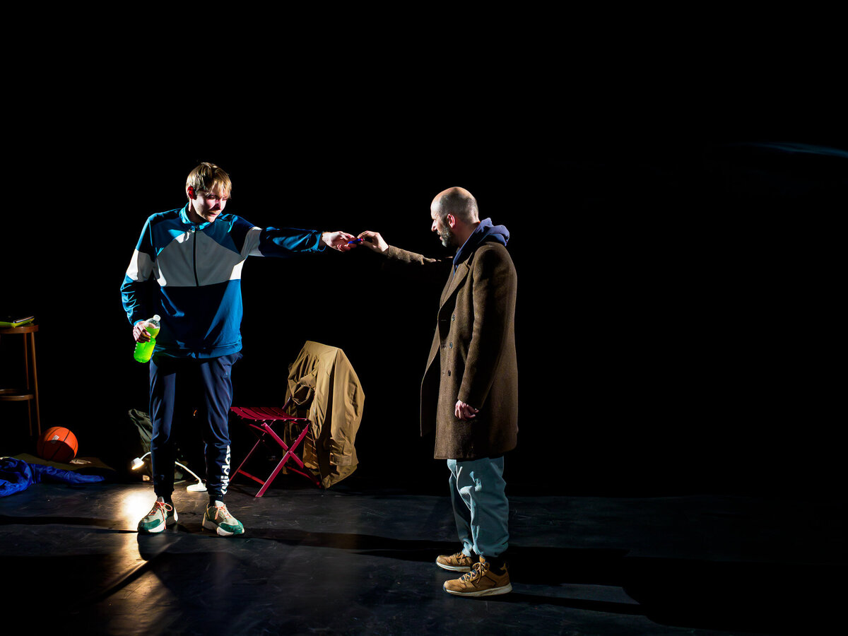 AS IF Cie Troisième Génération mise en scène Sergi Emiliano iGriell  jeu Agnès Delachair, Jules-Angelo Bigarnet, Clémentine Marchand, FaustineTournan, Paul Jeanson et, Matthieu Carrani_4030080-2-Enhanced-NR