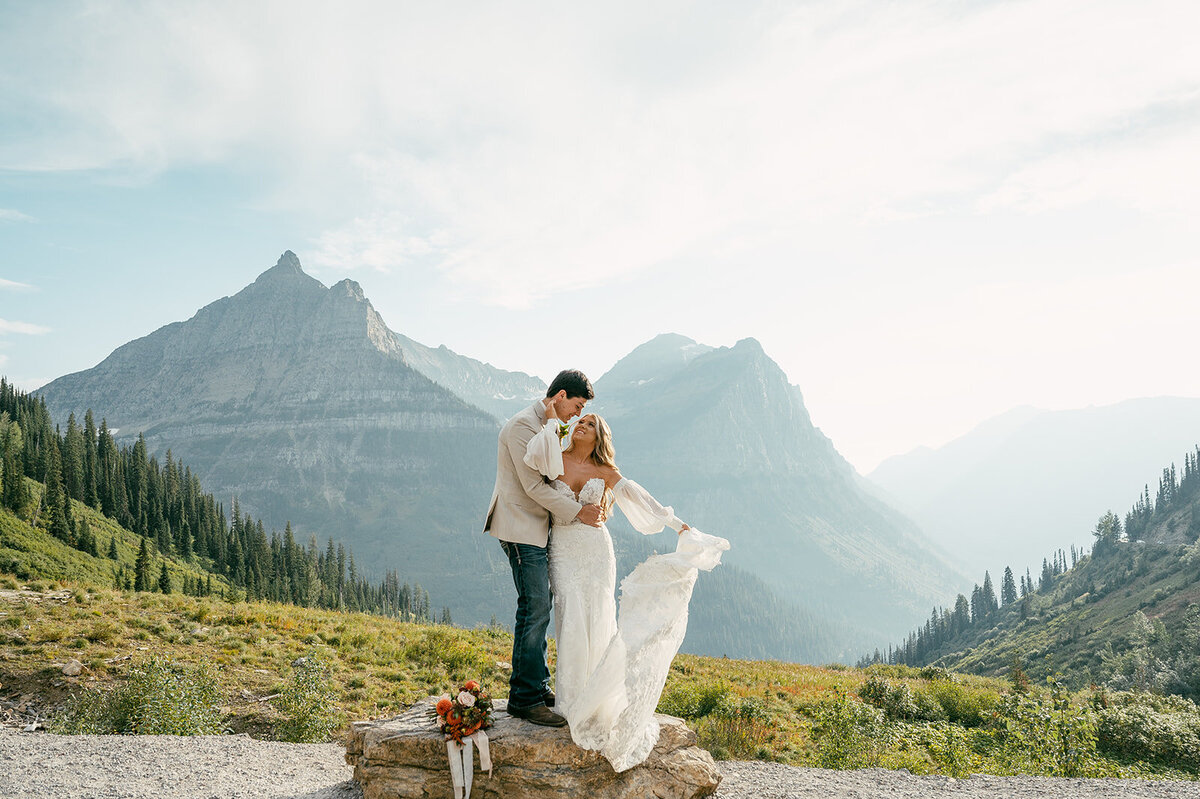 presley-gray-photo-glacier-national-park-elopement-7359