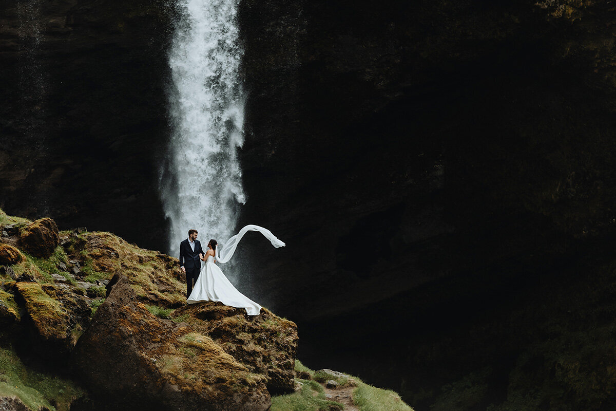 Stunning-Icelandic-Landscape-Wedding-Photo-172
