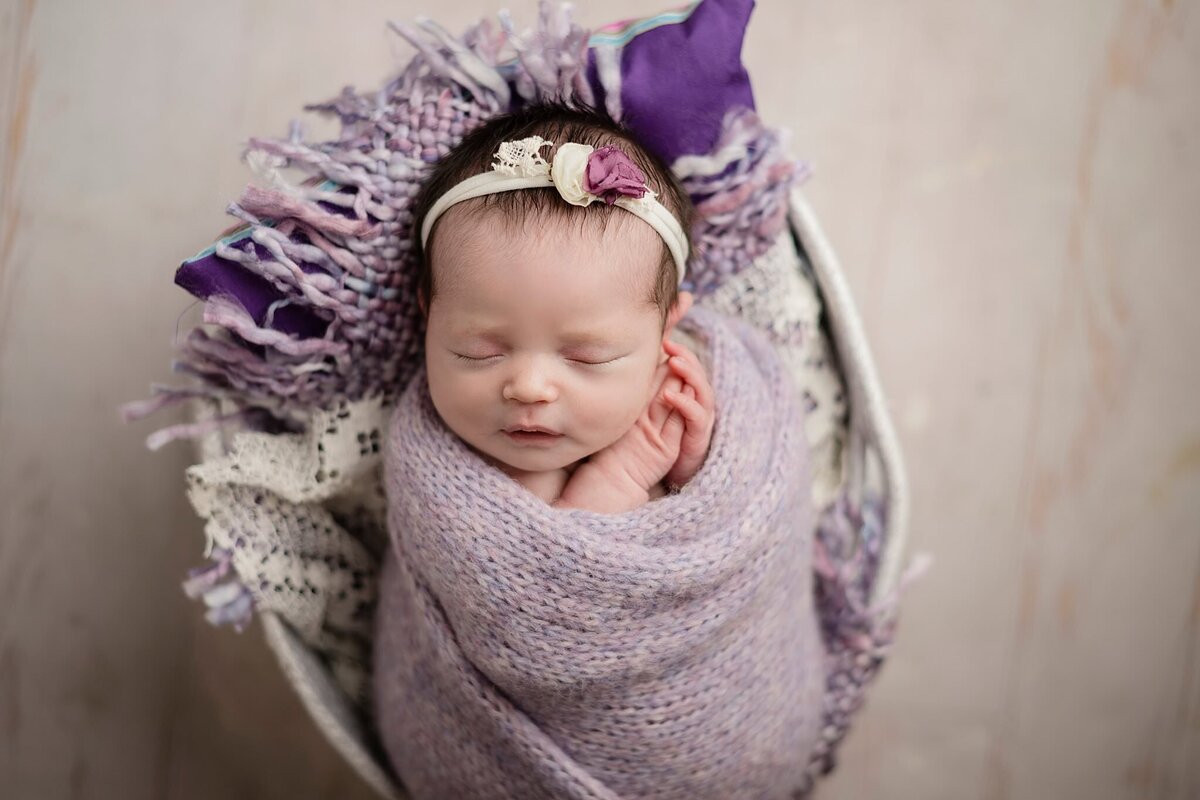 Parkersburg-Newborn-Photographer-00005