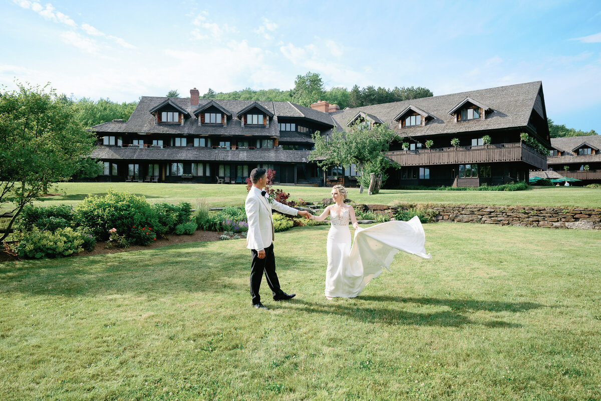 Stowe-Vermont-Wedding-Trapp-Family Lodge-coryn-kiefer-photography-42