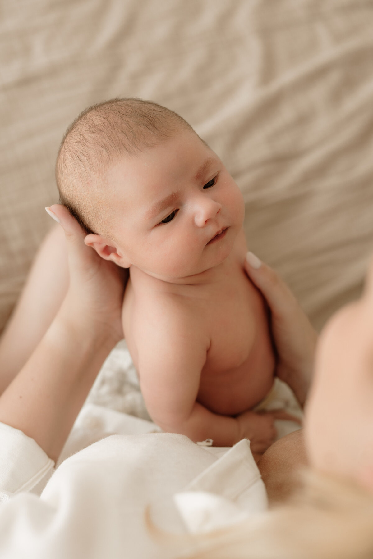 newborn fotograaf - gezinsfotograaf - zwangerschapsfotografie - videograaf - Sint-Niklaas - Pictures by Jess - Mama en baby shoot