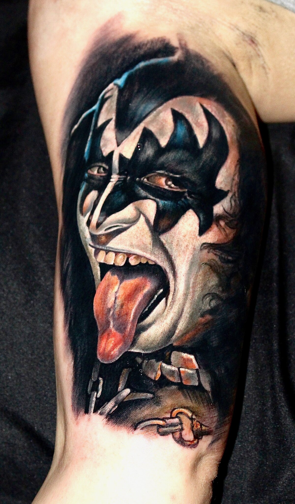 Kiss tattoo