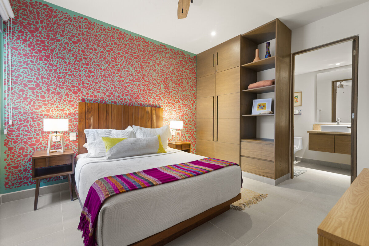 Queen Bedroom with Closet & Attached Bathroom