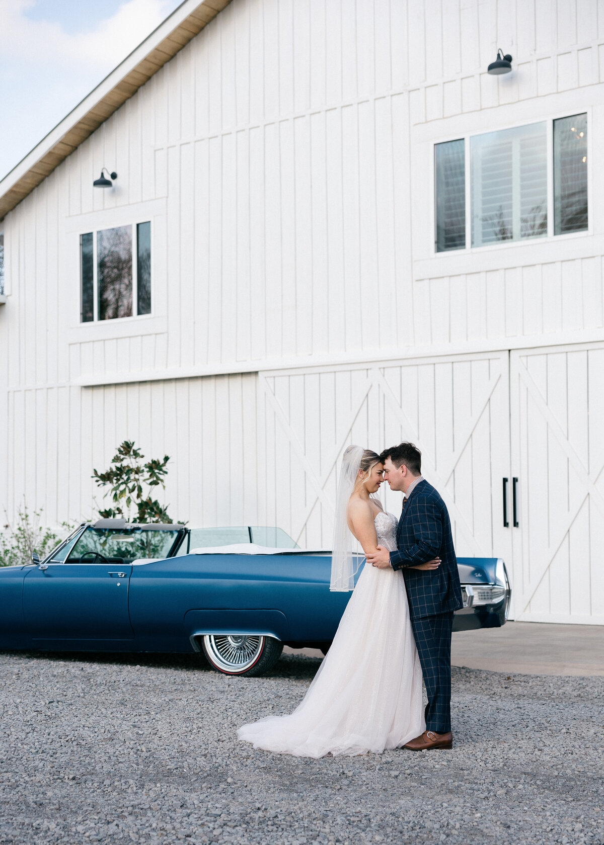 Senior Graduation Session Outdoors – Fayetteville Arkansas Senior Photographer