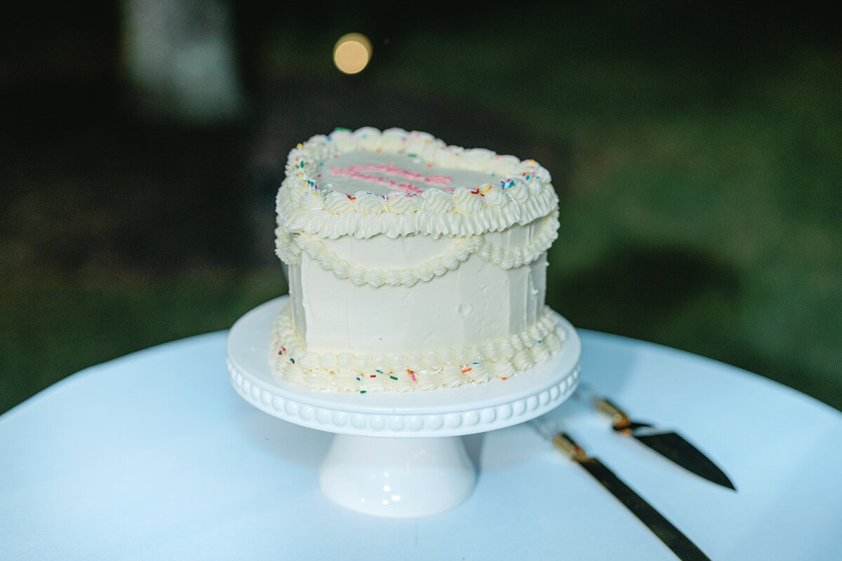 Heart vintage wedding cake