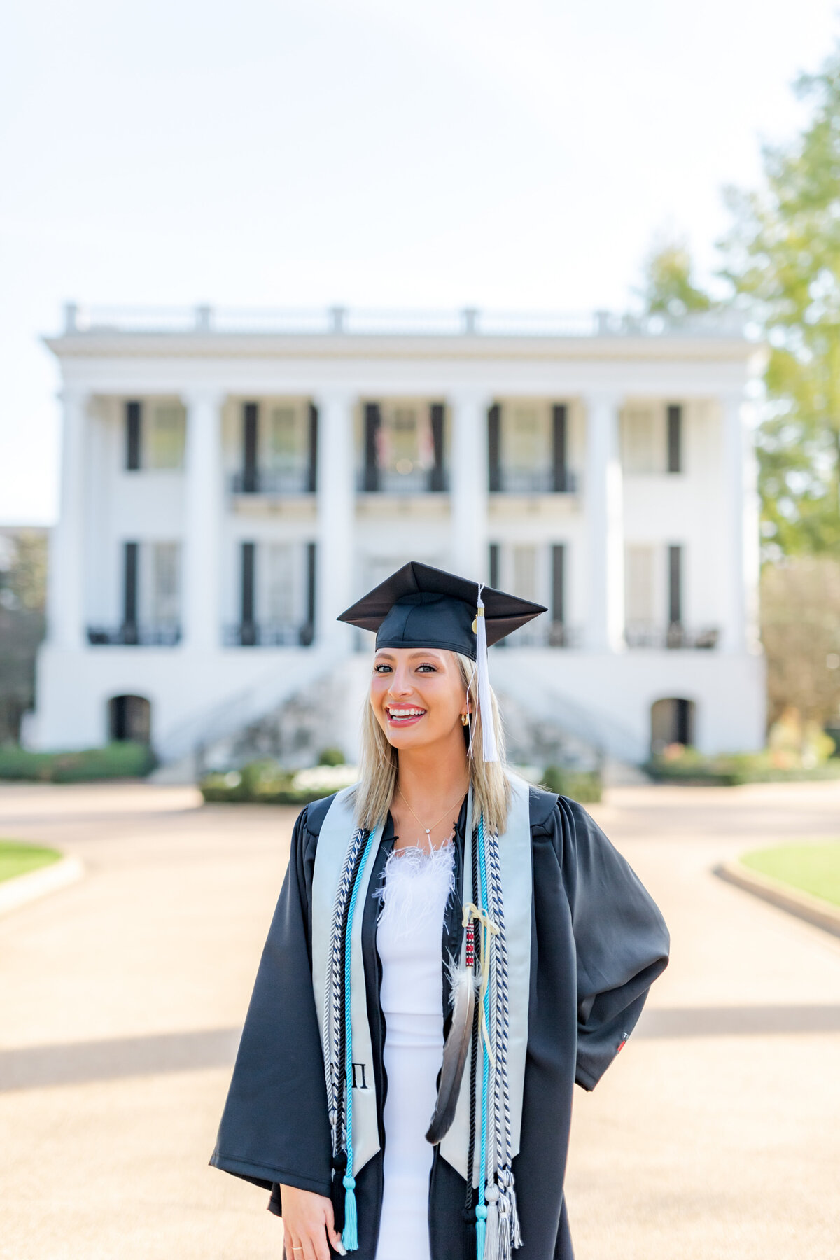 University of Alabama Senior Grad Pictures _ Lauren Elliott Photogrpahy _ Georgia Carpenter-6