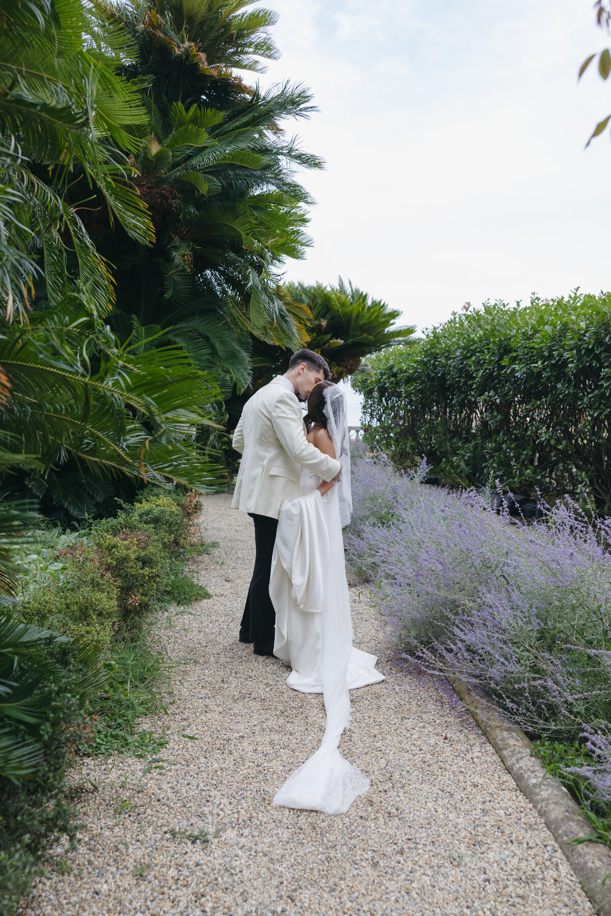 Cacie_Carroll@CacieCarrollPhotography_KriziaandNick_WeddingDayatVillaDurazzo_SantaMargheritaItaly-879