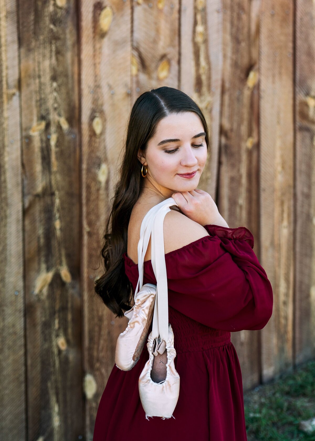 denver senior photography - girl holding ballet shoes