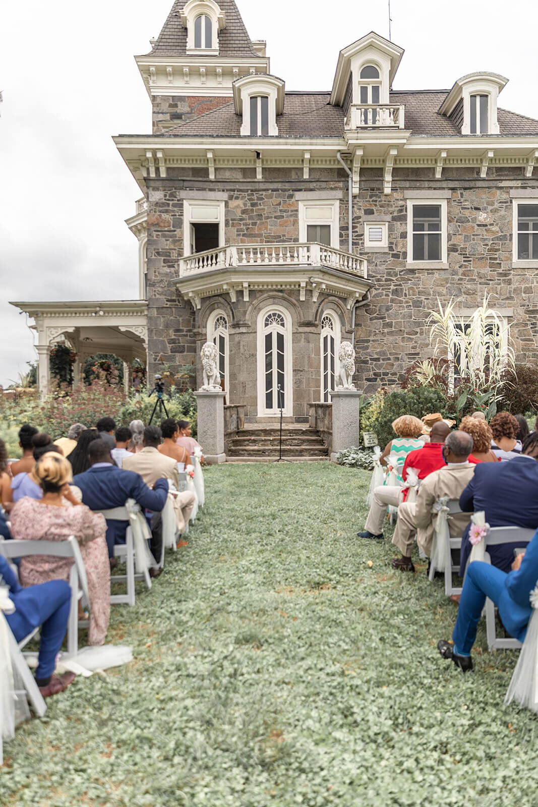 wedding ceremony at Cylburn Arboretum