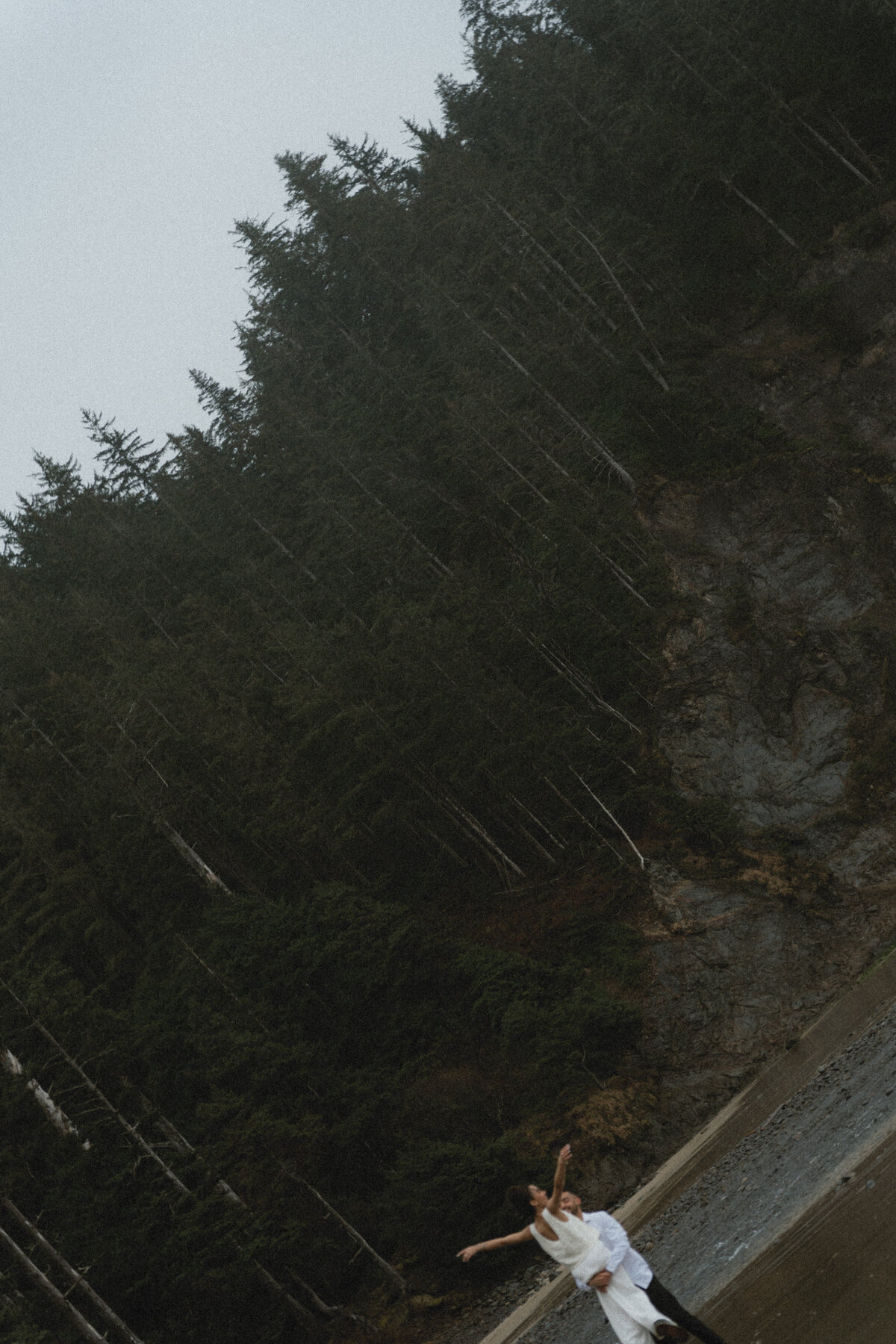 elopement oregon short sands beach - lizarrietaphotography-19