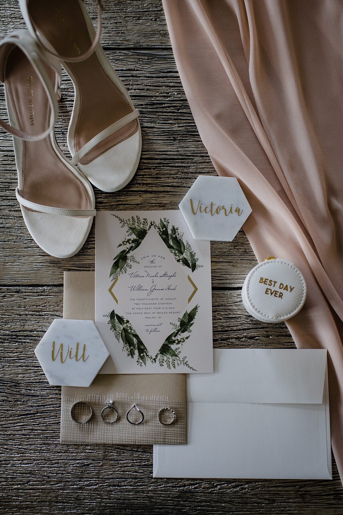 modern elegant wedding details