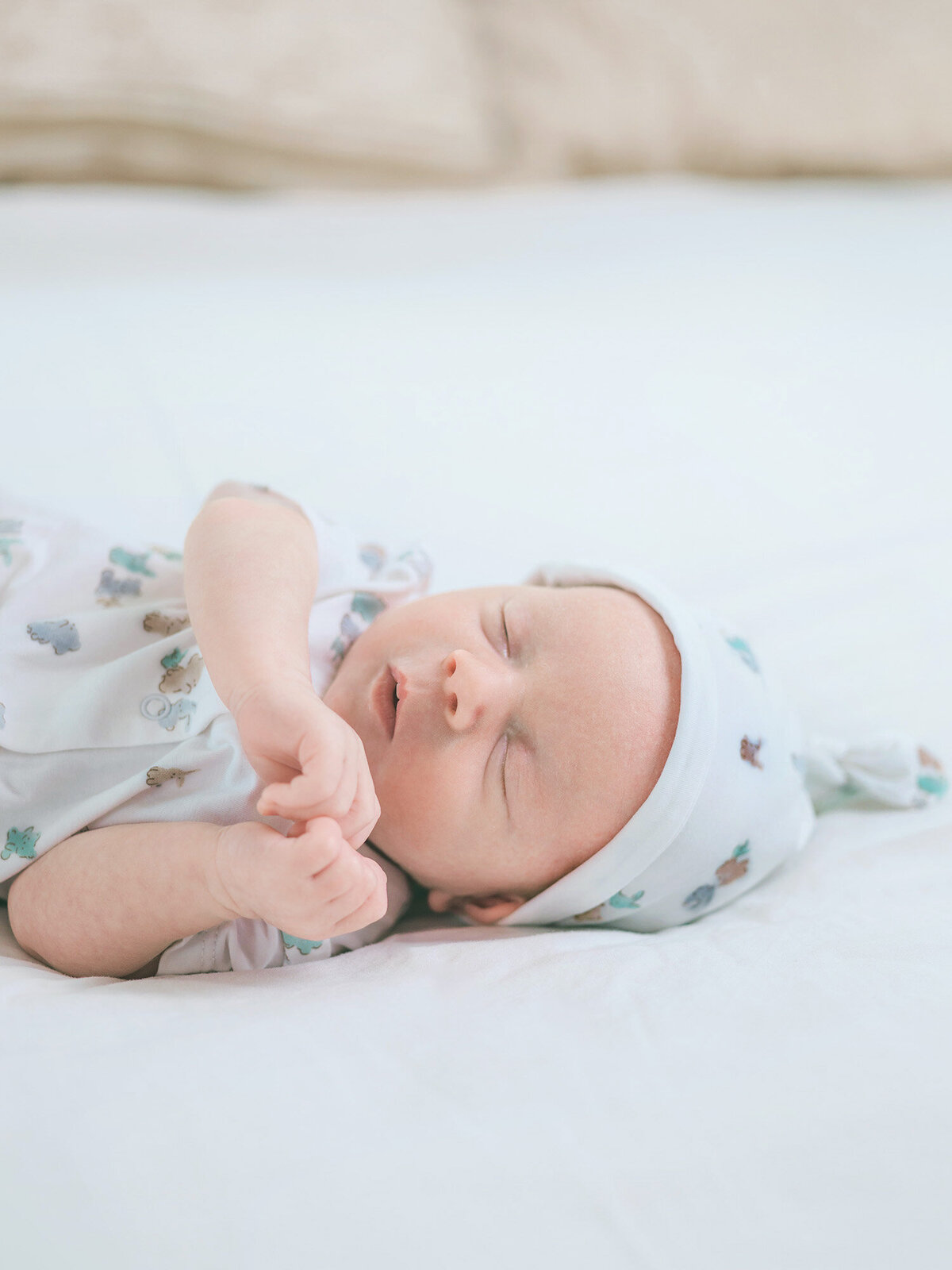 san-francisco-newborn-baby-photographer-natural-portrait