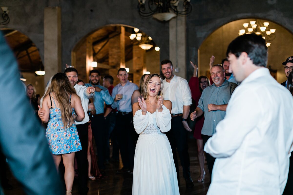 westernrootsandfallromancemorganandjimmysoldedobbinstationwedding82