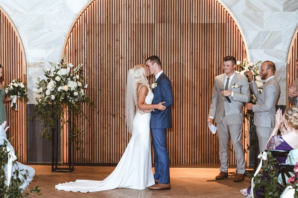 Chicago-Wedding--Engagement-Photos_0048