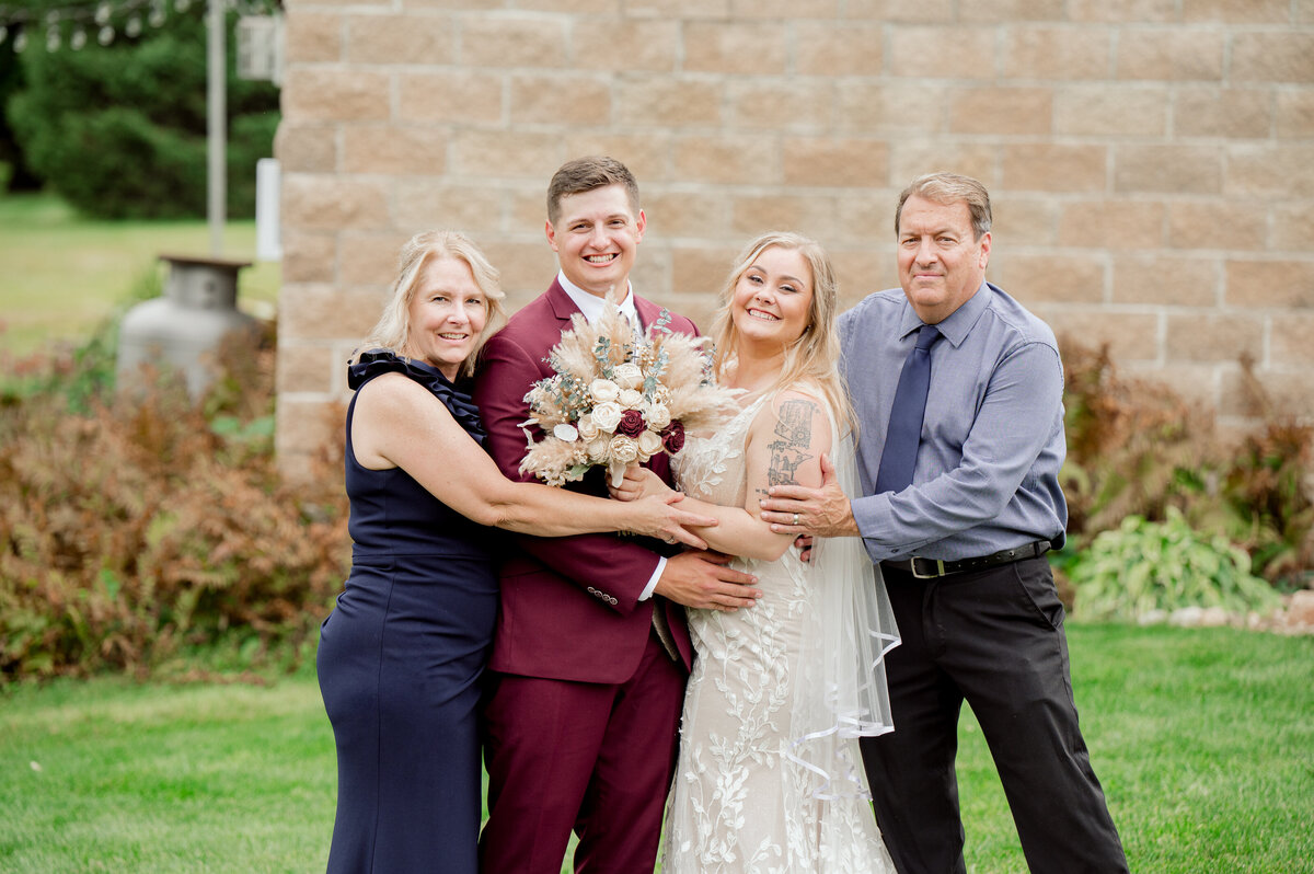 106-Wedding Family Portrai Highlights-DSC_3047-Wedding Photography- St Cloud MN- Central MN, Nicole Hollenkamp