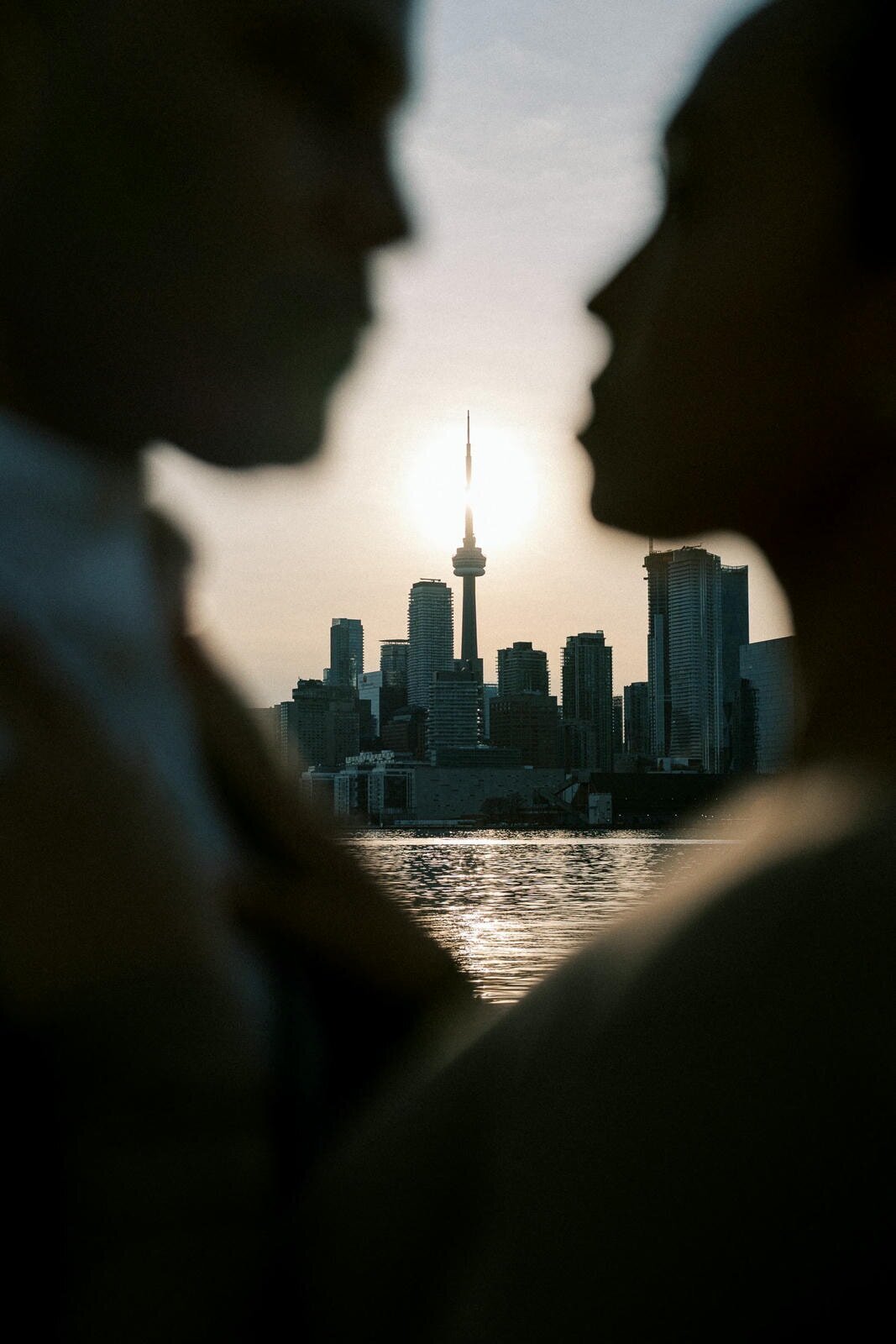 E11-Engagement-photo-shoot-in-Downtown-Toronto-Maria-and-DeVon-2025-04-14-2500px-1097