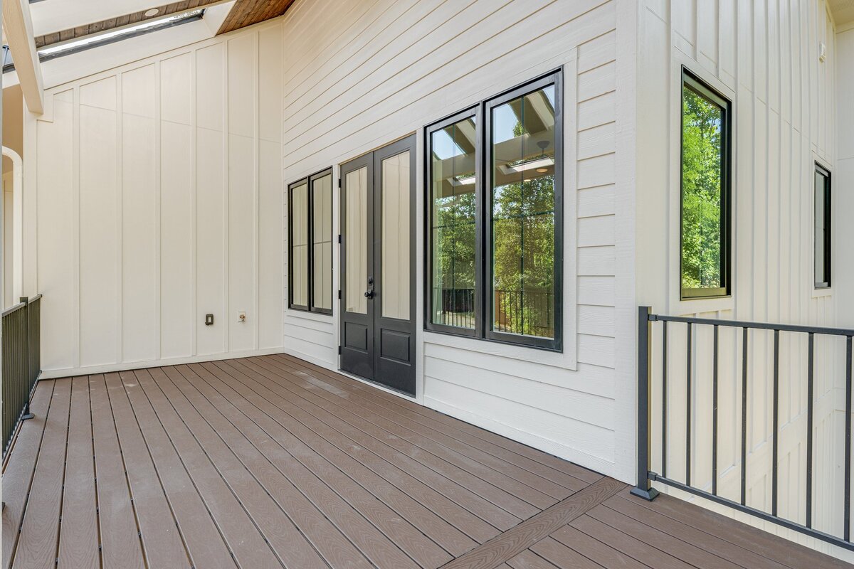12-web-or-mls-18-baxter-woods-ln
