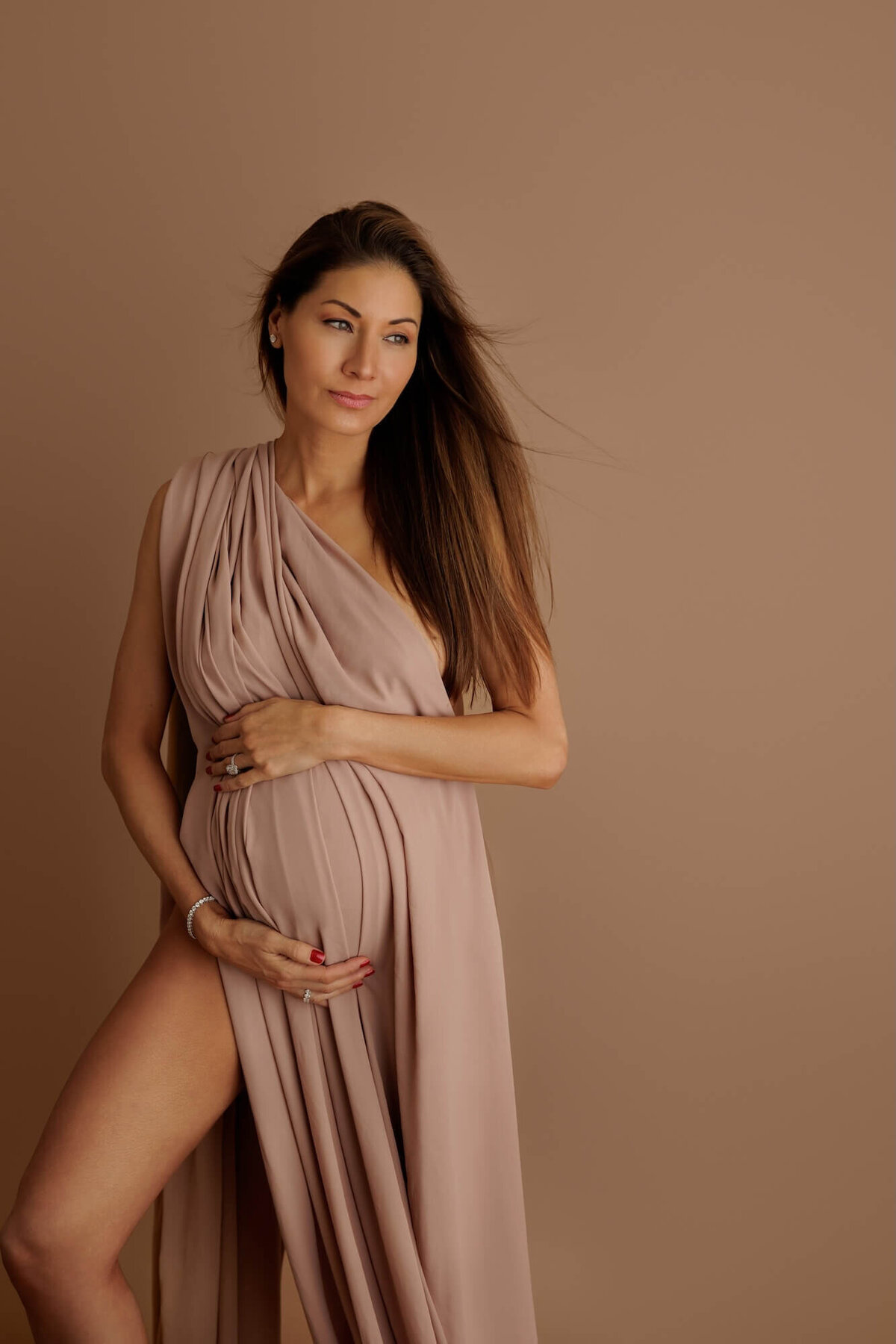 best North Hollywood maternity portrait studio, maternity photographer near me Los Angeles