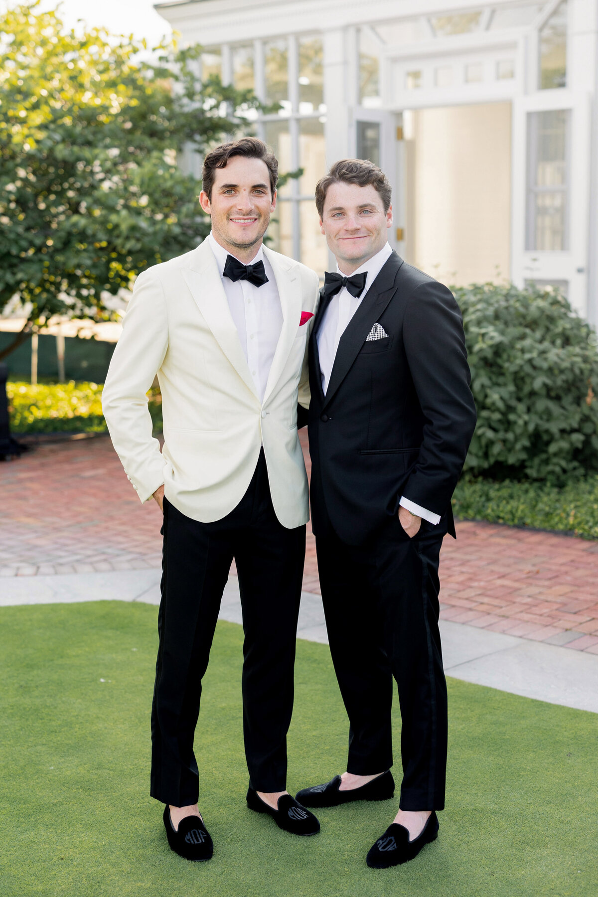shoreacres-lake-bluff-tent-wedding-by-olivialeigh-66
