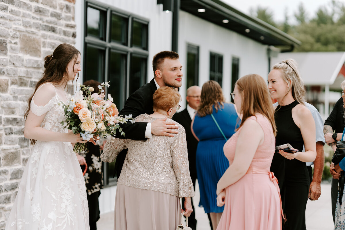 kraber-the-gathering-grounds-iowa-wedding-125