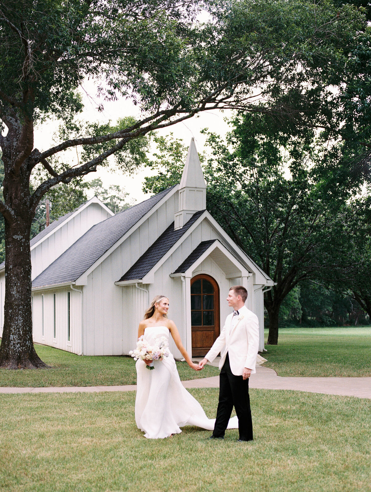 intimate-emerson-wedding-texas-film-photographer-114