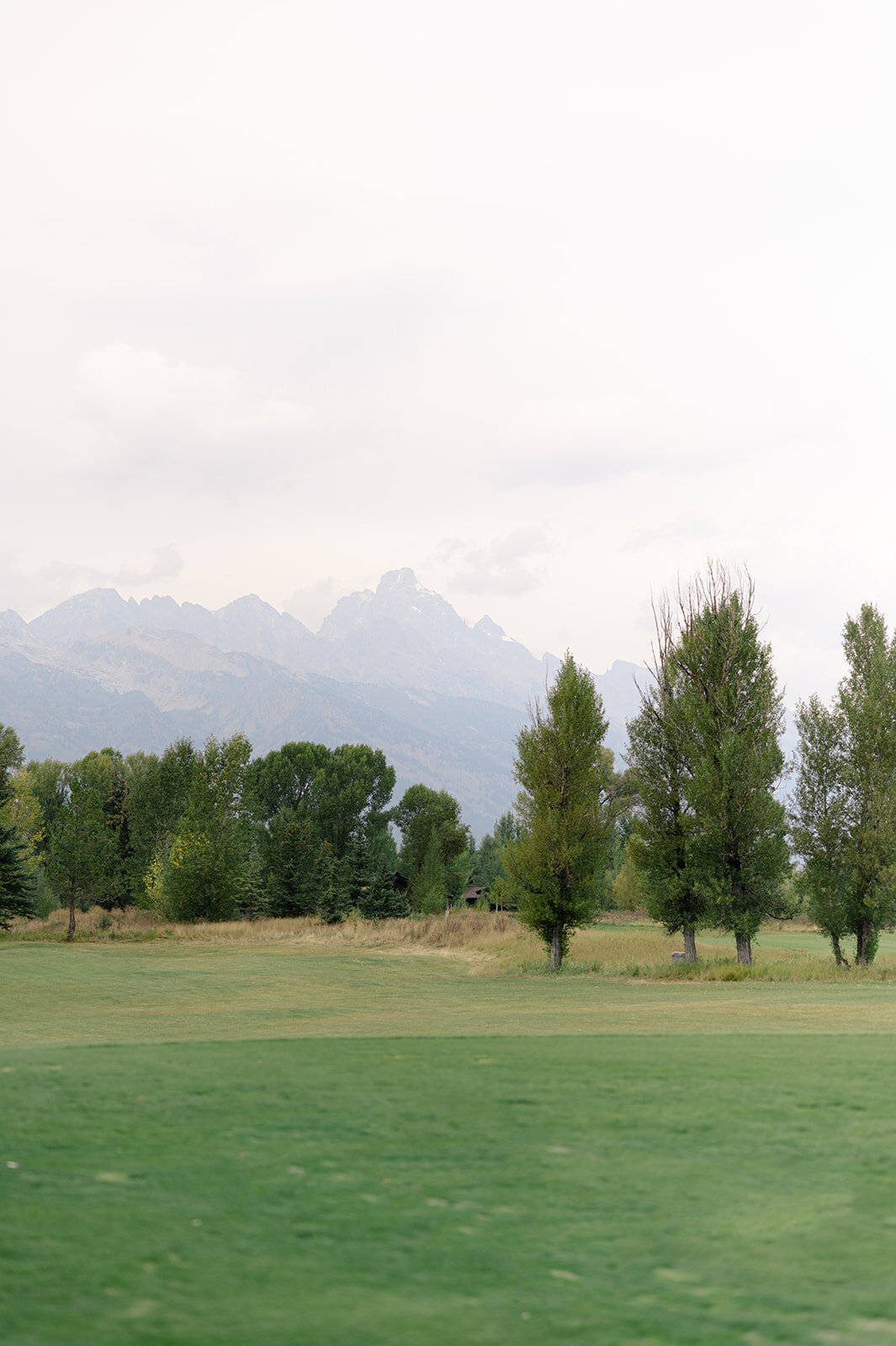 Jackson-Hole-Golf-And-Tennis-Wedding-Fall- JK-Foxtails-Photography-031
