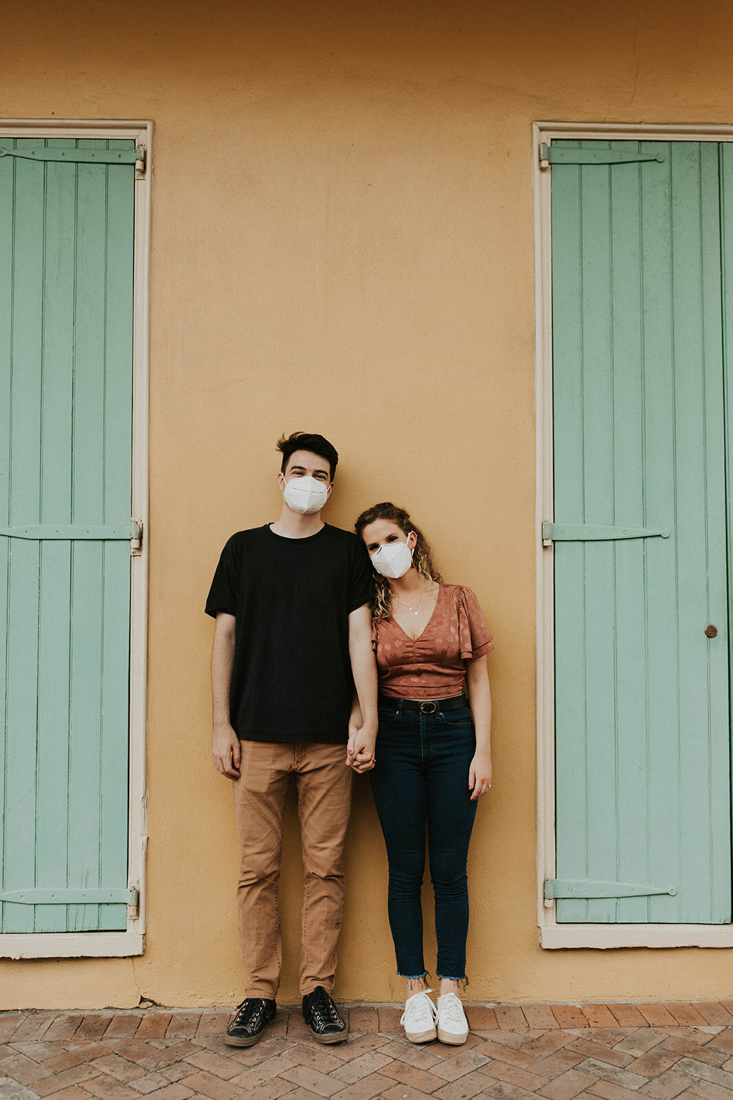 cafe-du-monde-new-orleans-engagement-photo-22