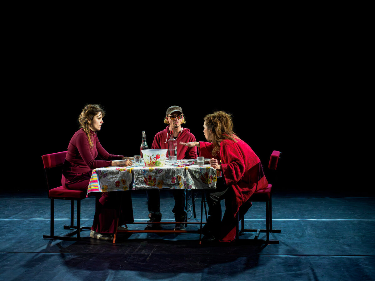 AS IF Cie Troisième Génération mise en scène Sergi Emiliano iGriell  jeu Agnès Delachair, Jules-Angelo Bigarnet, Clémentine Marchand, FaustineTournan, Paul Jeanson et, Matthieu Carrani_4030047-2-Enhanced-NR