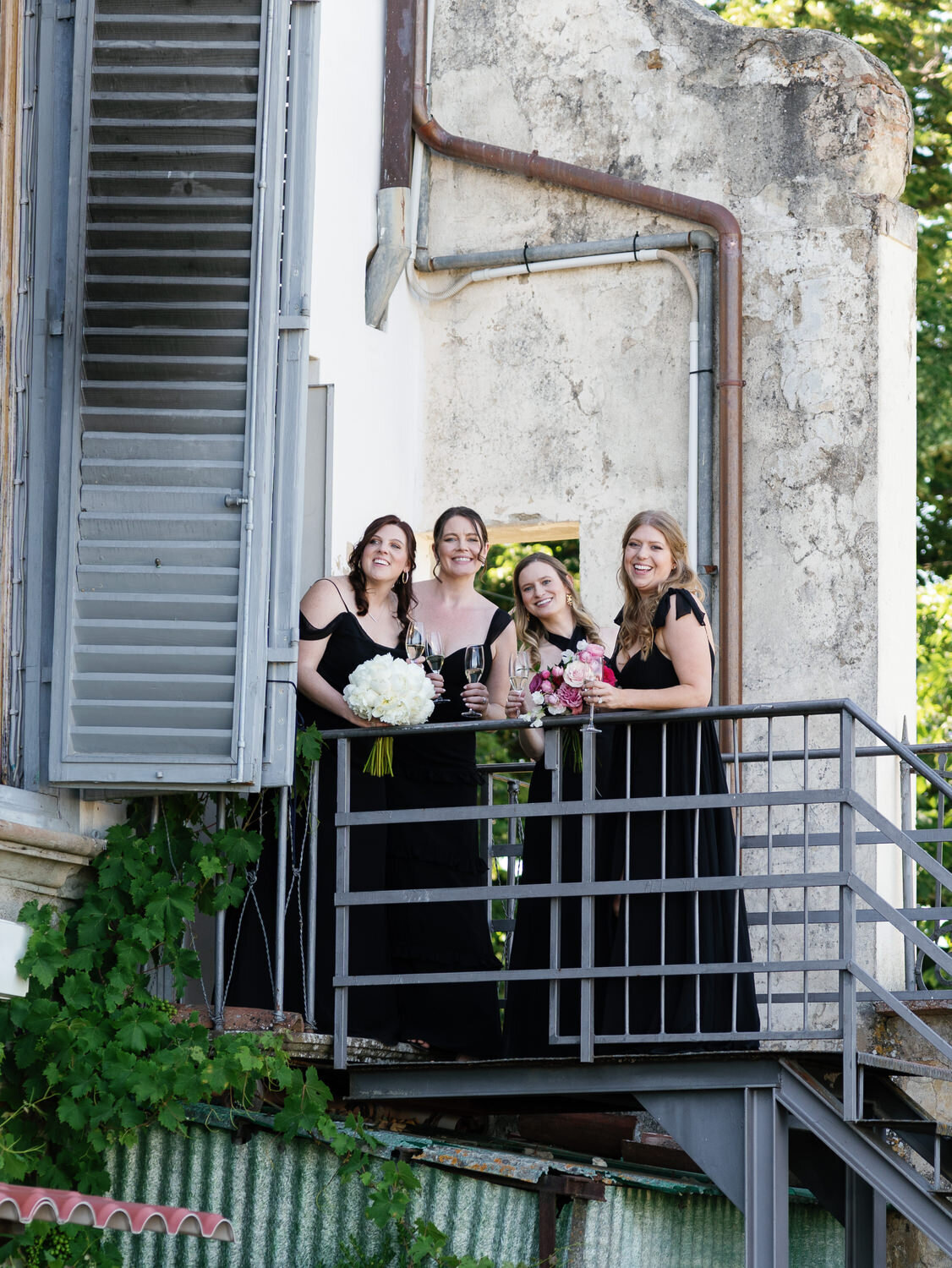 038-Bridesmaids-Watching-First-Look