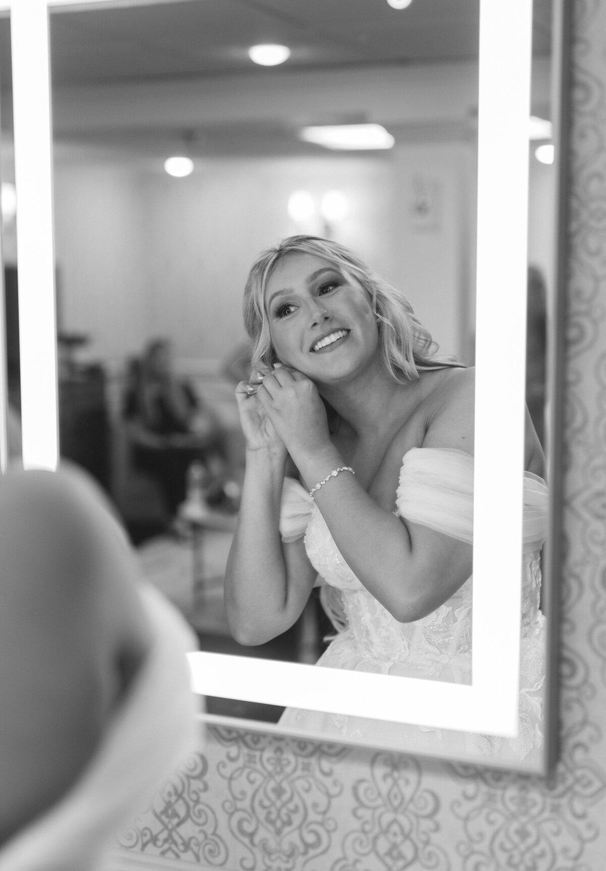 Kylie+TommyOldeMillInnWedding-58