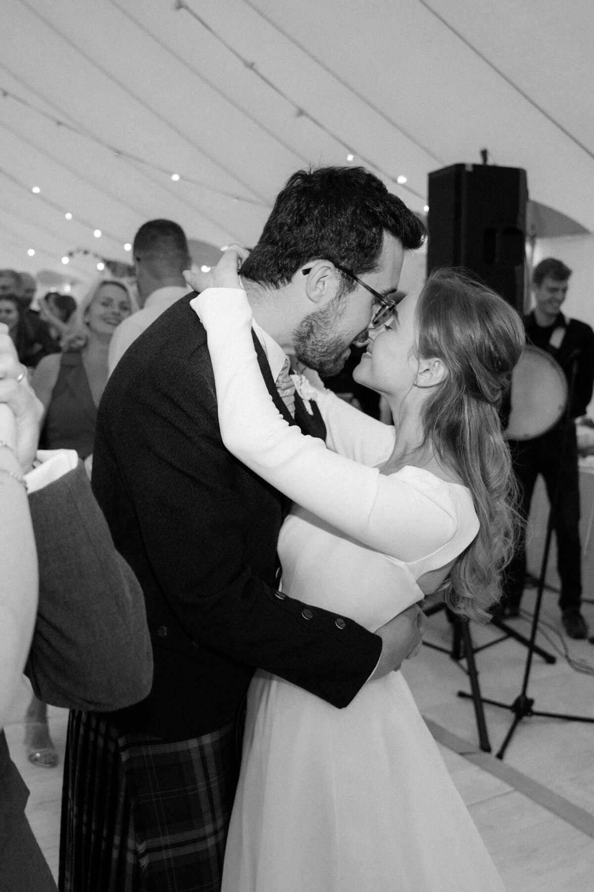 GraceDovePhotography-Olivia&Fraser-SneakPeeks-62