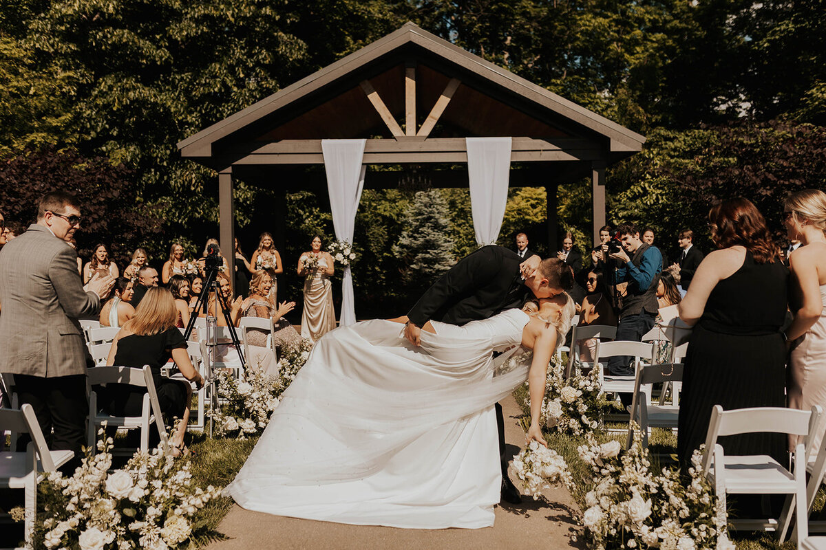 Indianapolis Wedding Florist Planner_First Class Designs_emily elizabeth photography_7