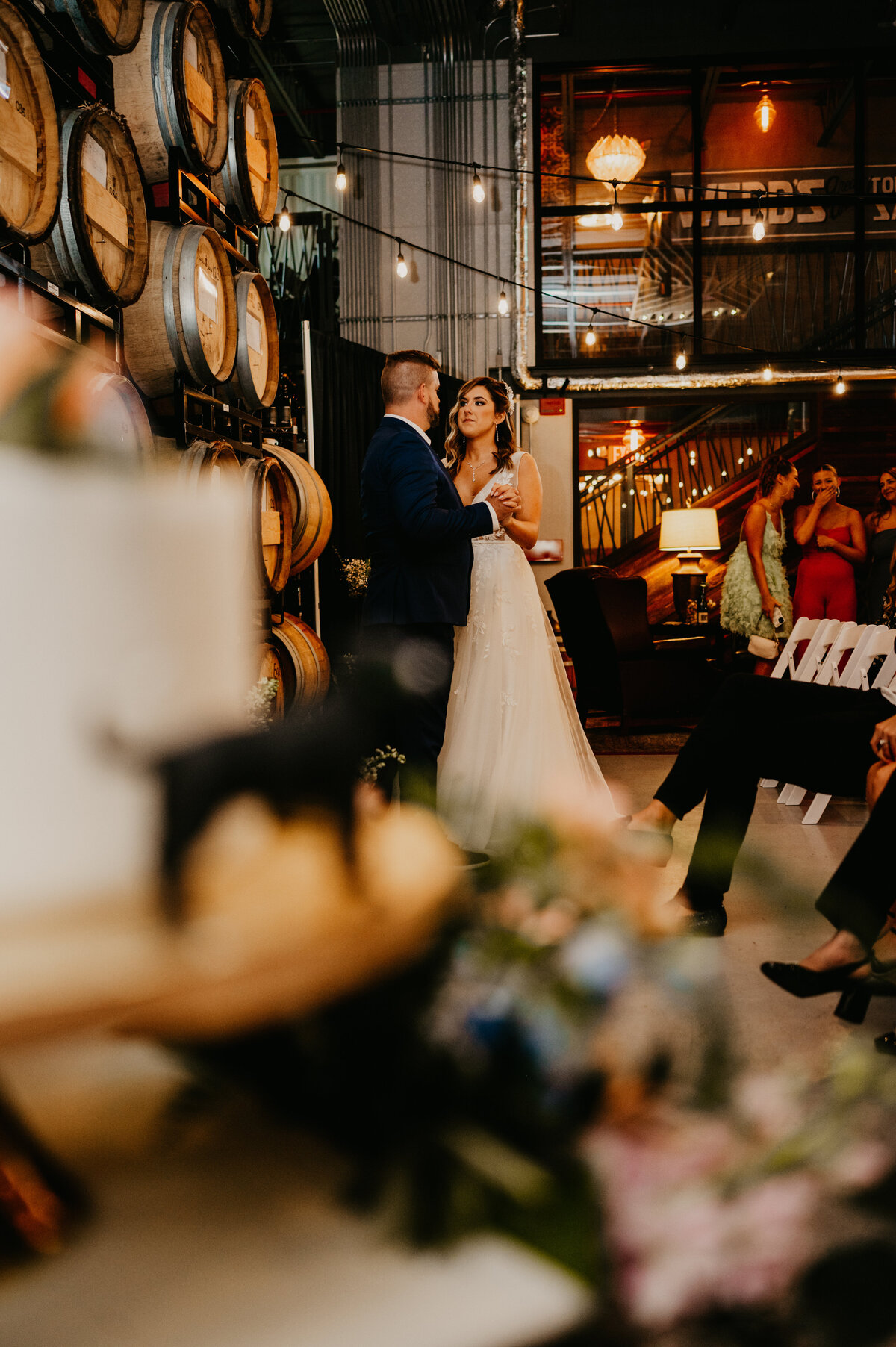 mariah-lacy-photo-green-bench-elope-in-tampa-chantilly-chic-planners-1313