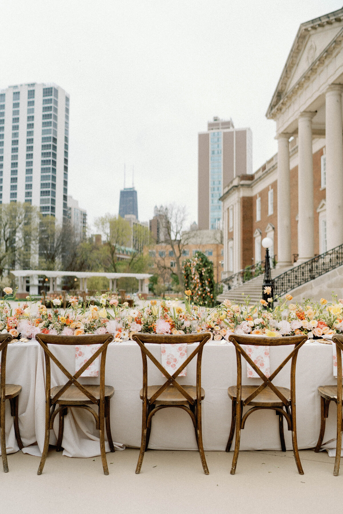 Chicago History Musem Wedding Editorial - Alison Mae PhotographyAMP05715