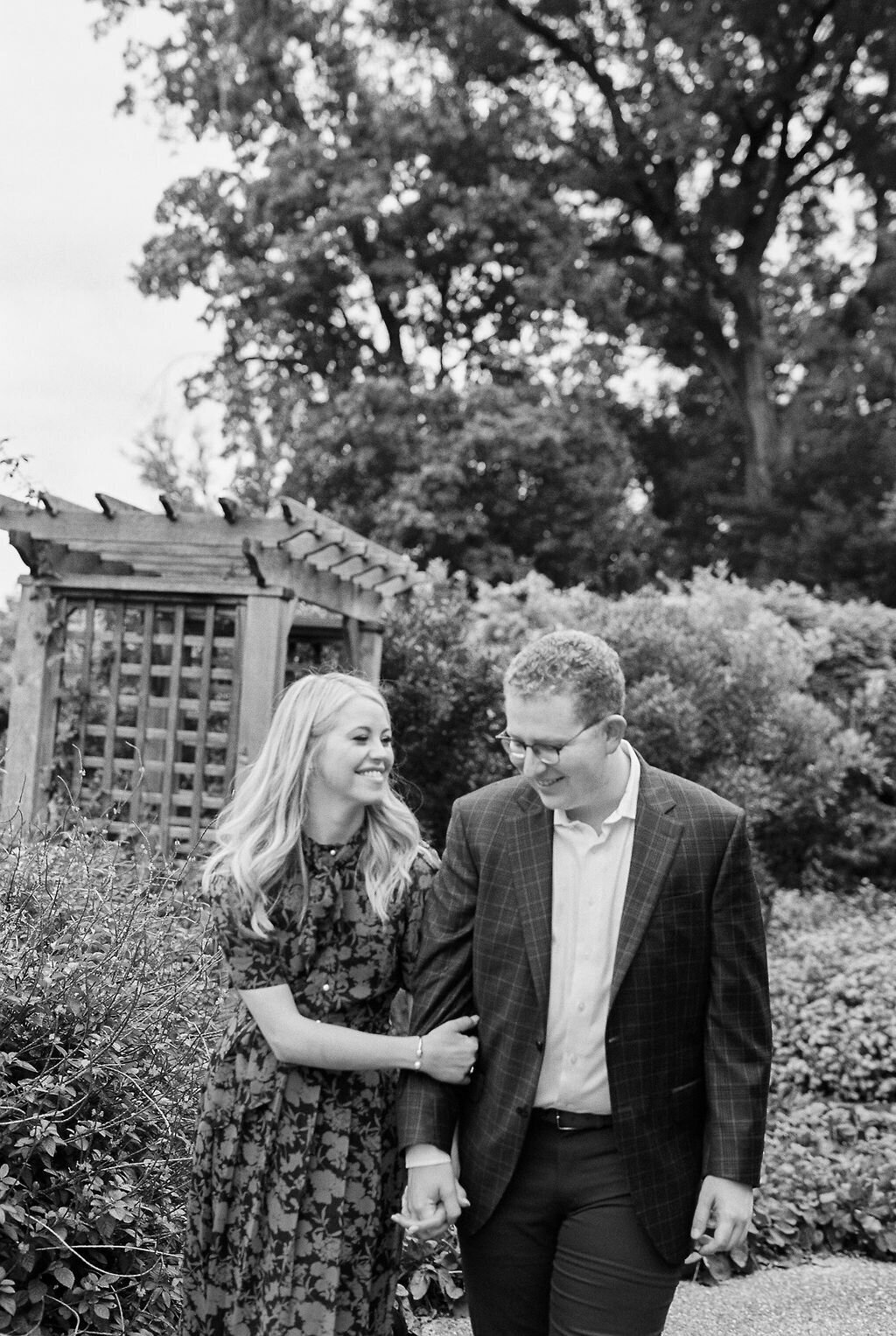 02-texas-spring-engagement-portraits