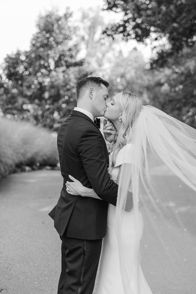 Wedding Party Portraits at Evansville Country Club195