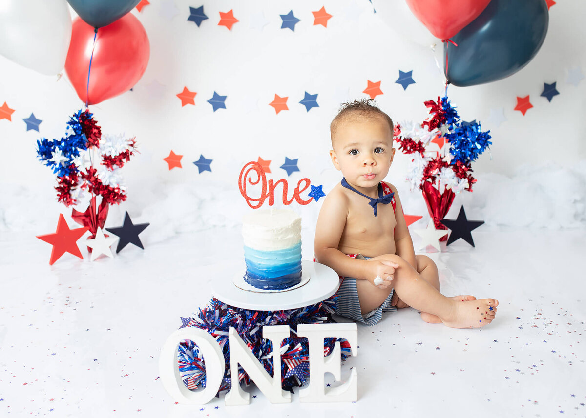 July 4 cake smash photpshoot in LA with baby boy - By Los Angeles Newborn Photographer