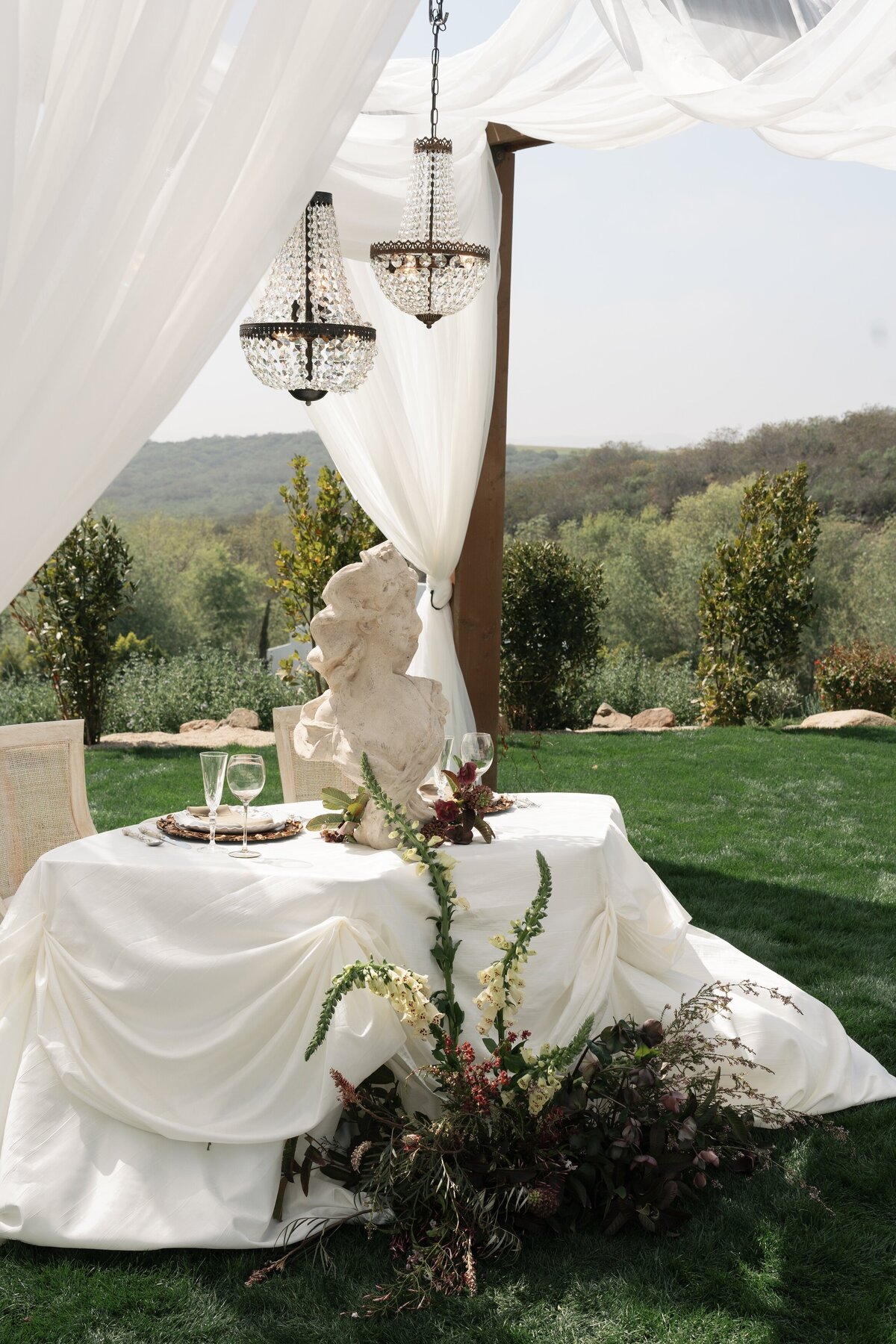 Jeune-Perche-Faye-Fern-Creative-MVFPortraits-Reception-Details-63