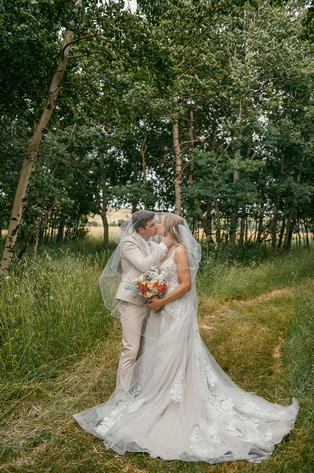 presley-gray-photo-Montana-ranch-elopement-6270