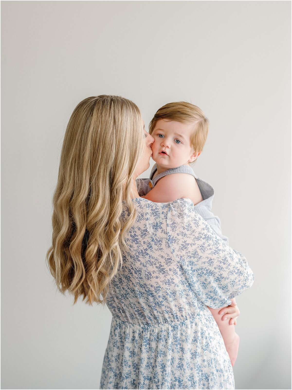 one-year-cake-smash-birthday-photos-virginia-photographer-10-1