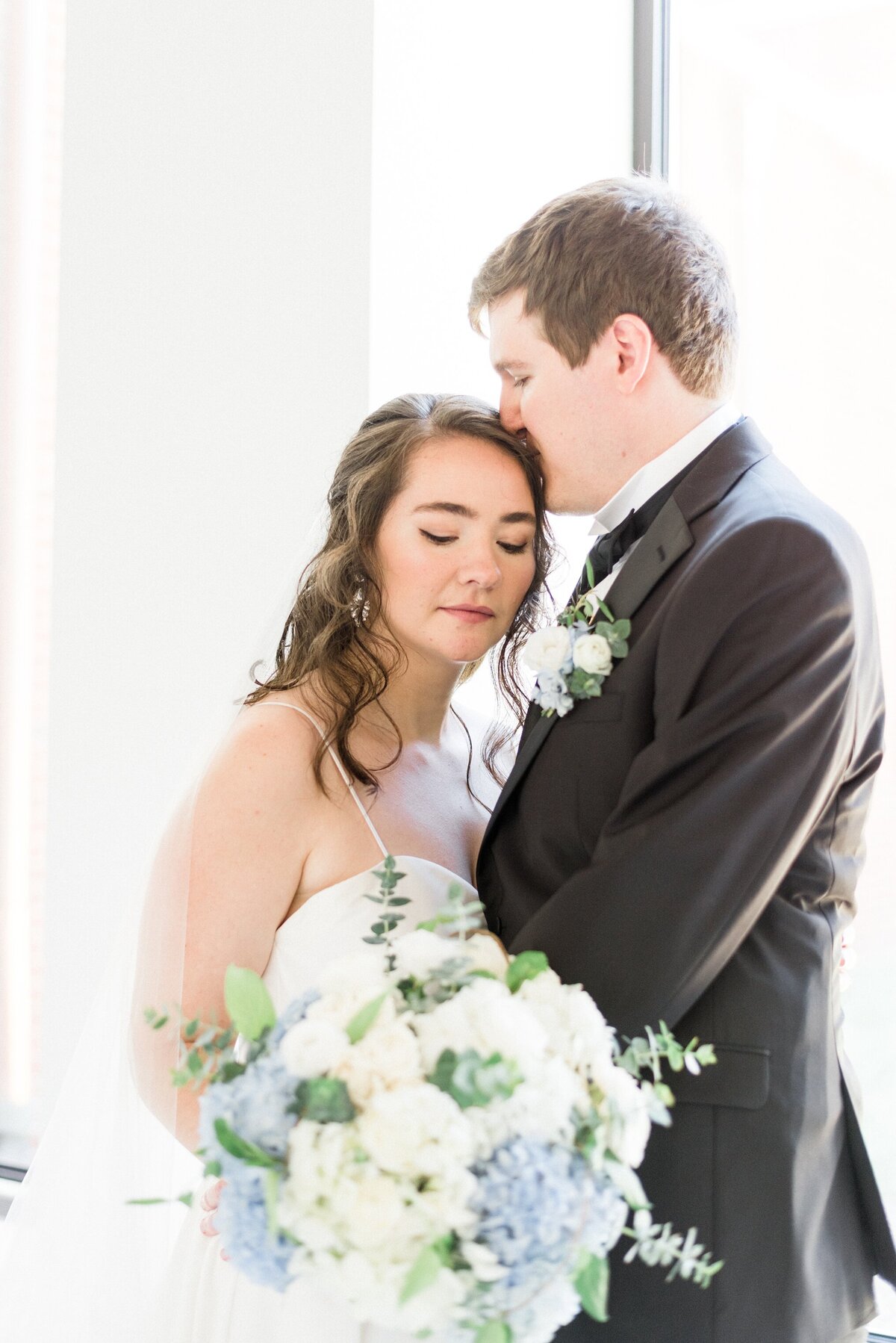 Candace-Andrew-Silverbridge-co-Charlottesville-va-UVA-Wedding-2020-335