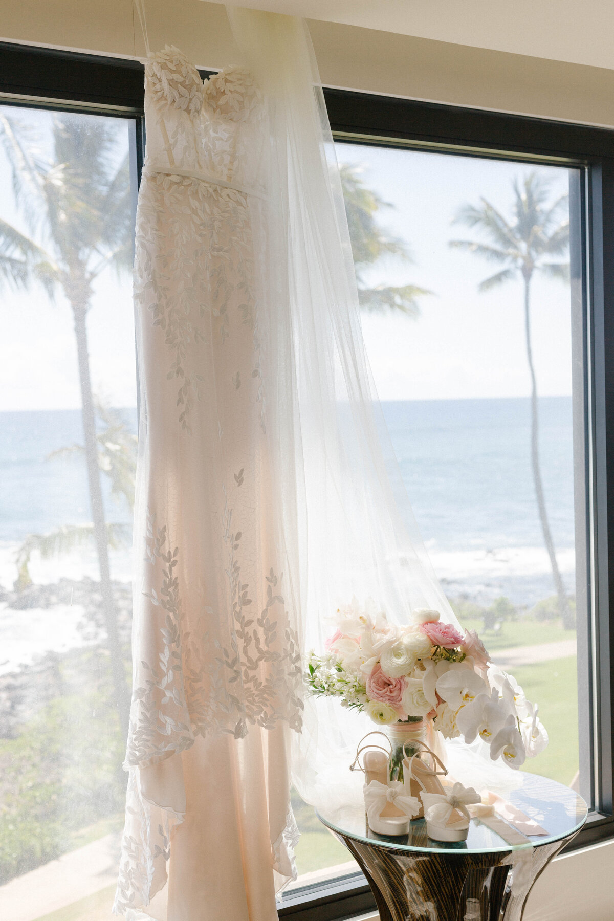 1 - Corinne & Nathan - Beach House Kauai - Kerry Jeanne Photography (31)